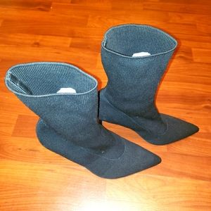 Veronica Beard "Lisa" Knit Ankle Boots. Black Size 11. NWD.